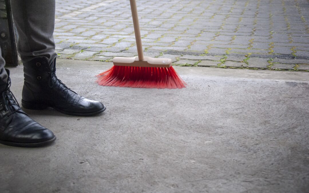 Cover up Damaged Concrete Garage Floors With a Polyurea Coating